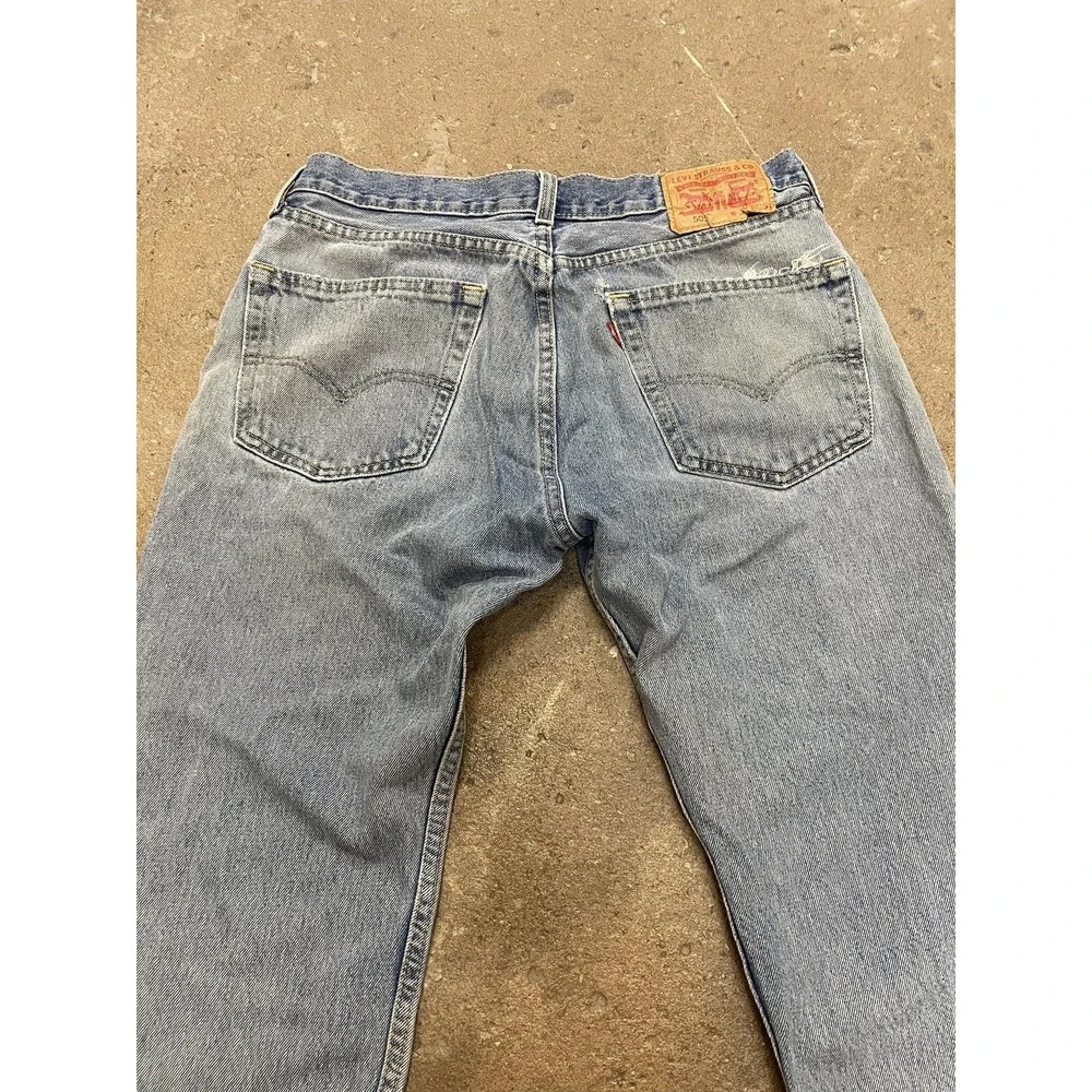 Levis 505 Jeans Mens 33x29 Light Wash Distressed Straight Zip Fly PC9 00505-4891